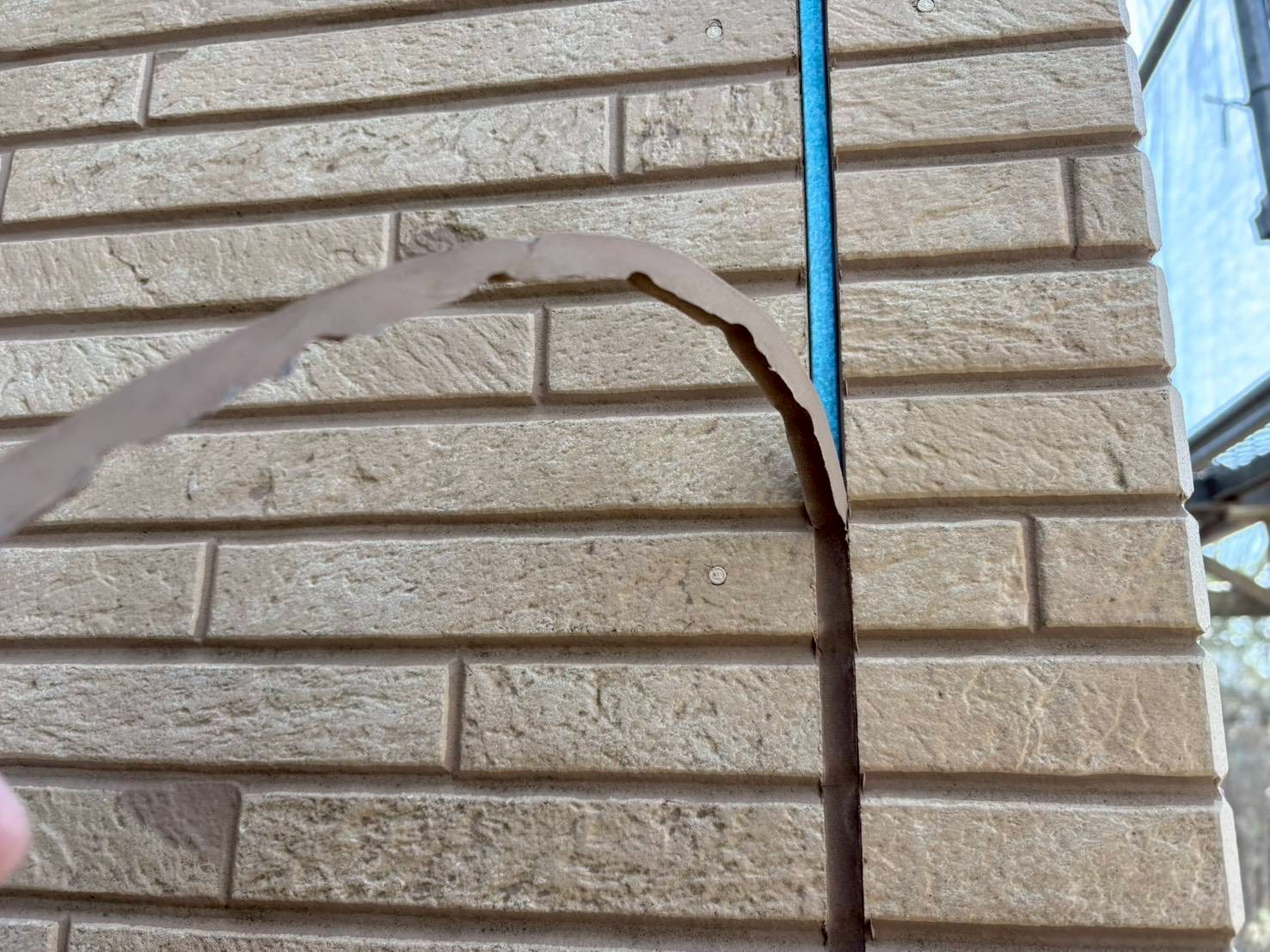 和光市で汚れたサイディングボードを補修！シーリング工事と外壁塗装で復活！